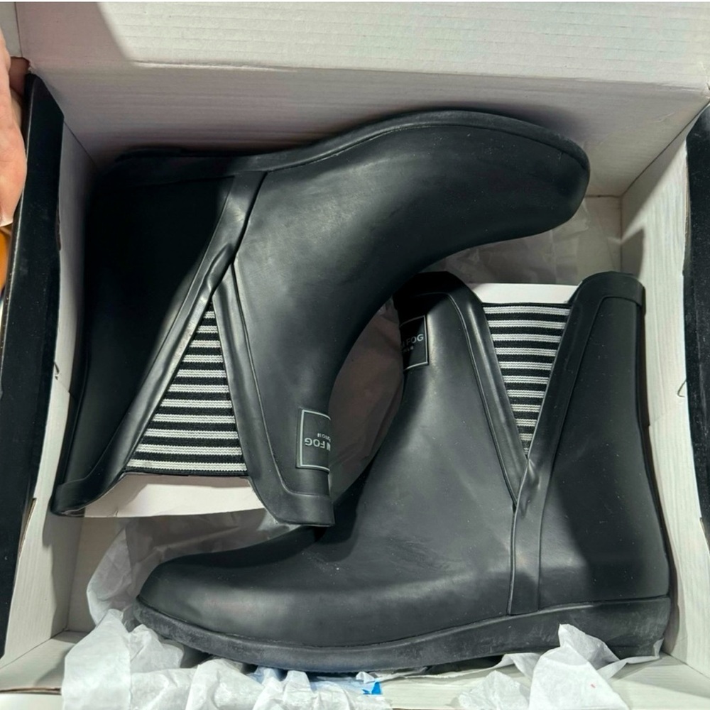 London Fog Piccadilly Women's (9) Waterproof Rain Boots